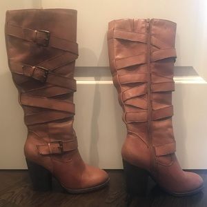 Steve Madden heel boot. Size 6